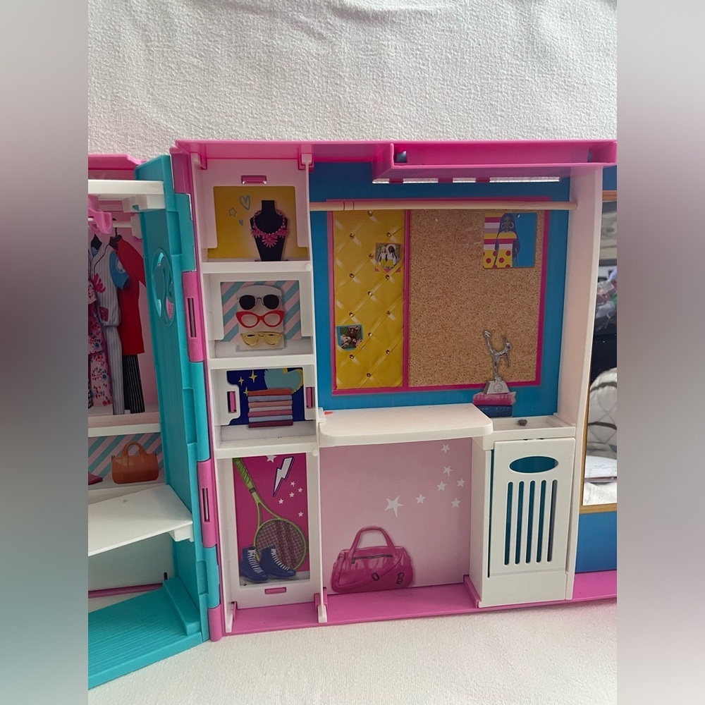 Gently Used Barbie Dream Closet - Picture 6 of 8